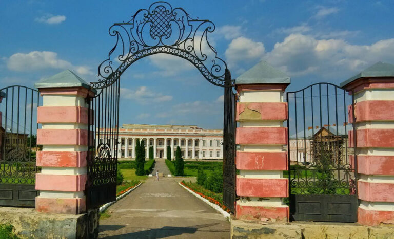 Палац Потоцьких у Тульчині