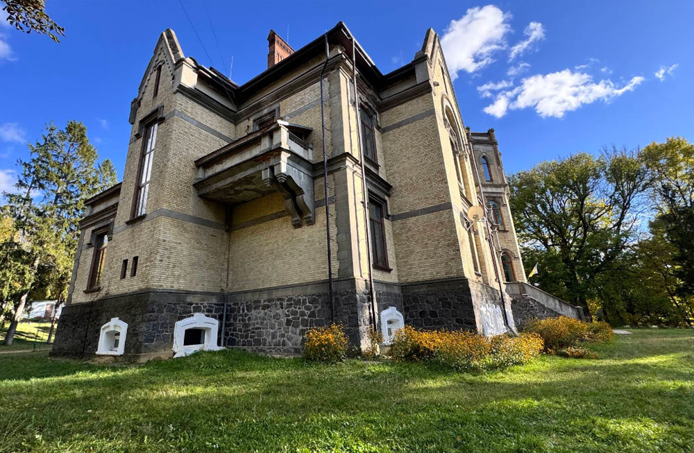 Садиба адмірала Чихачова в Митках