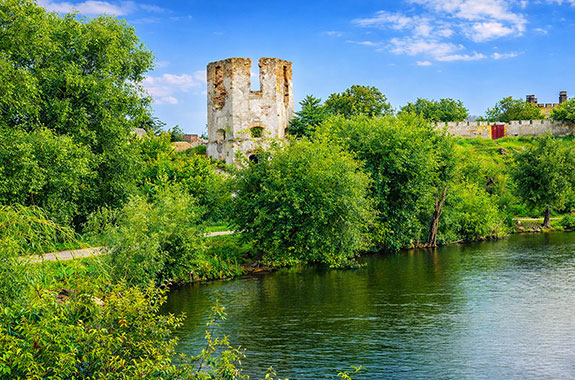 Черленківський замок, Селище.